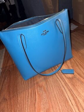 Coach tote purse